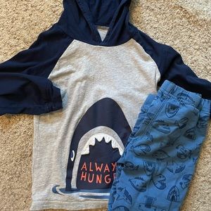 5T shark matching top and bottom